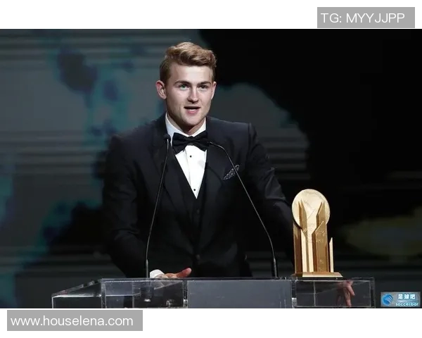 德里赫特设计作品在拍卖会上创下天价,再次证明其不凡魅力! 德里赫特设计作品在拍卖会上创下天价,再次证明其不凡魅力!