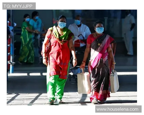 西涅疫情引发全球恐慌,民众自发戴口罩防护 西涅疫情引发全球恐慌,民众自发戴口罩防护